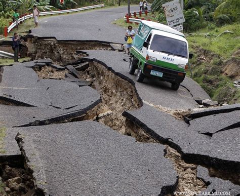 dampak gempa bumi menurut para ahli